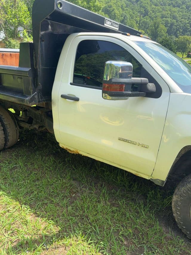 Image of Chevrolet 3500HD equipment image 4