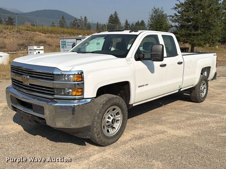 2016 Chevrolet 3500HD Equipment Image0