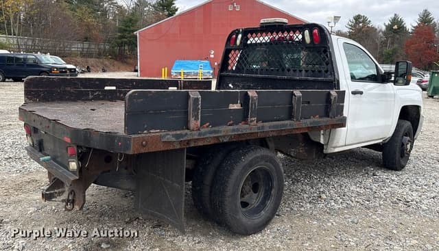 Image of Chevrolet 3500HD equipment image 4