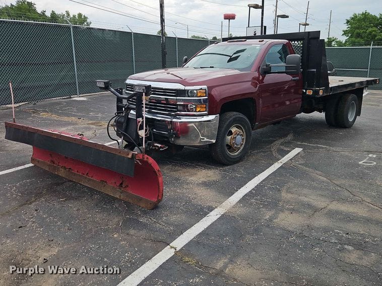 2016 Chevrolet Silverado Equipment Image0