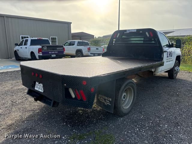 Image of Chevrolet 3500HD equipment image 4