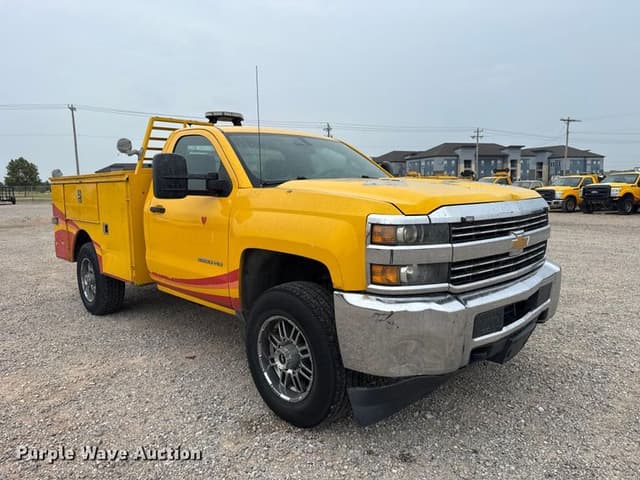 Image of Chevrolet 3500HD equipment image 2