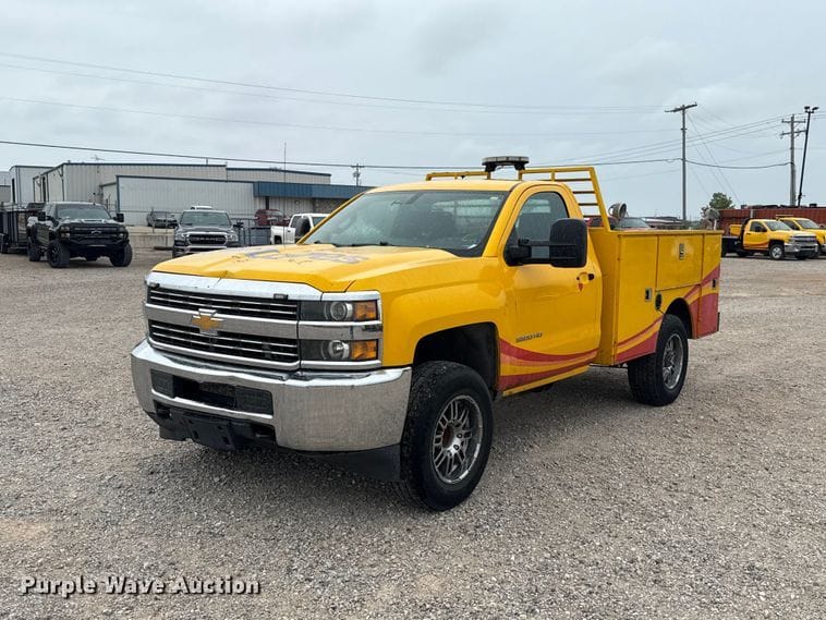 2016 Chevrolet 3500HD Equipment Image0