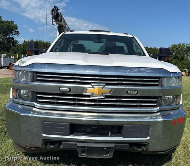 Image of Chevrolet 3500HD equipment image 1