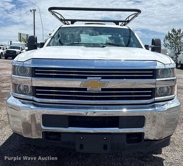 Image of Chevrolet 3500HD equipment image 1