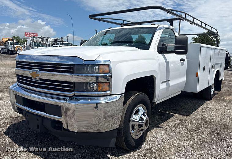 Image of Chevrolet 3500HD Primary image