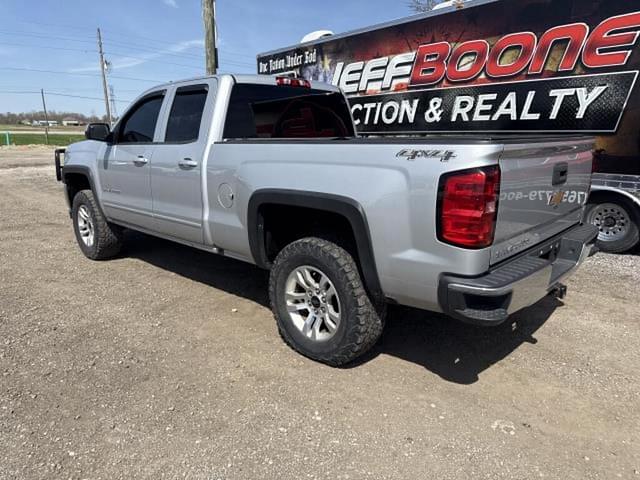 Image of Chevrolet Silverado equipment image 1