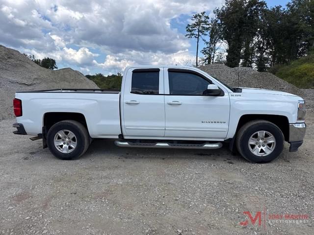 Image of Chevrolet Silverado equipment image 1