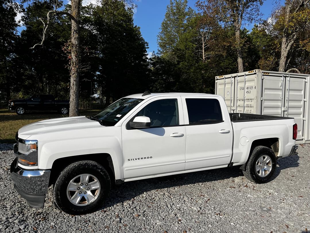 Image of Chevrolet Silverado Primary image