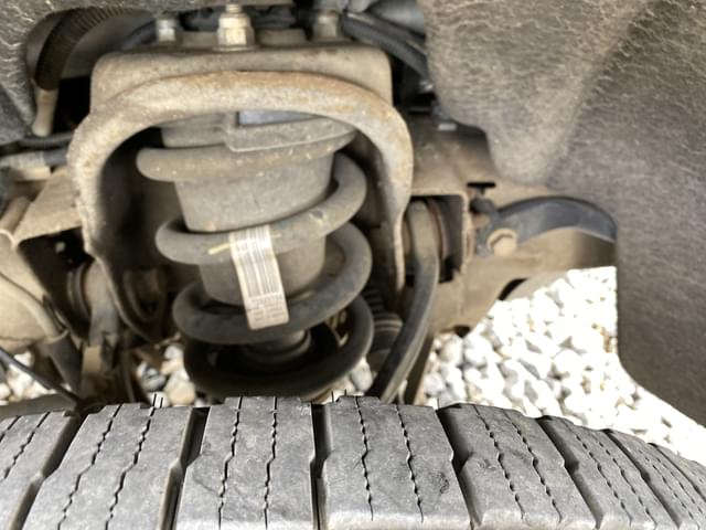 Image of Chevrolet Silverado equipment image 4