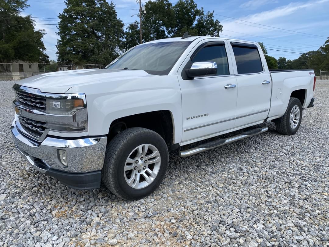 Image of Chevrolet Silverado Primary image