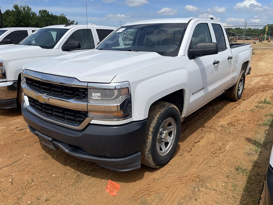 Image of Chevrolet Silverado Primary image