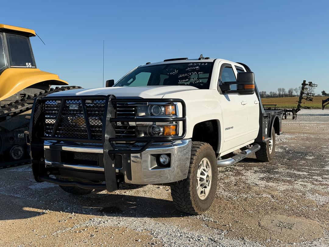 Image of Chevrolet Silverado Primary image