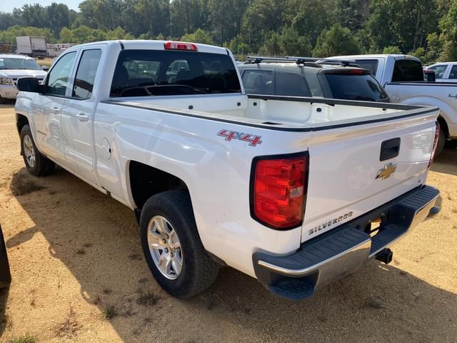 Image of Chevrolet Silverado equipment image 1