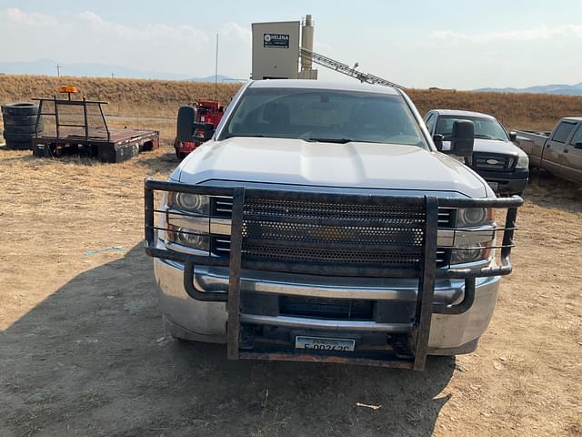 Image of Chevrolet 2500HD equipment image 1