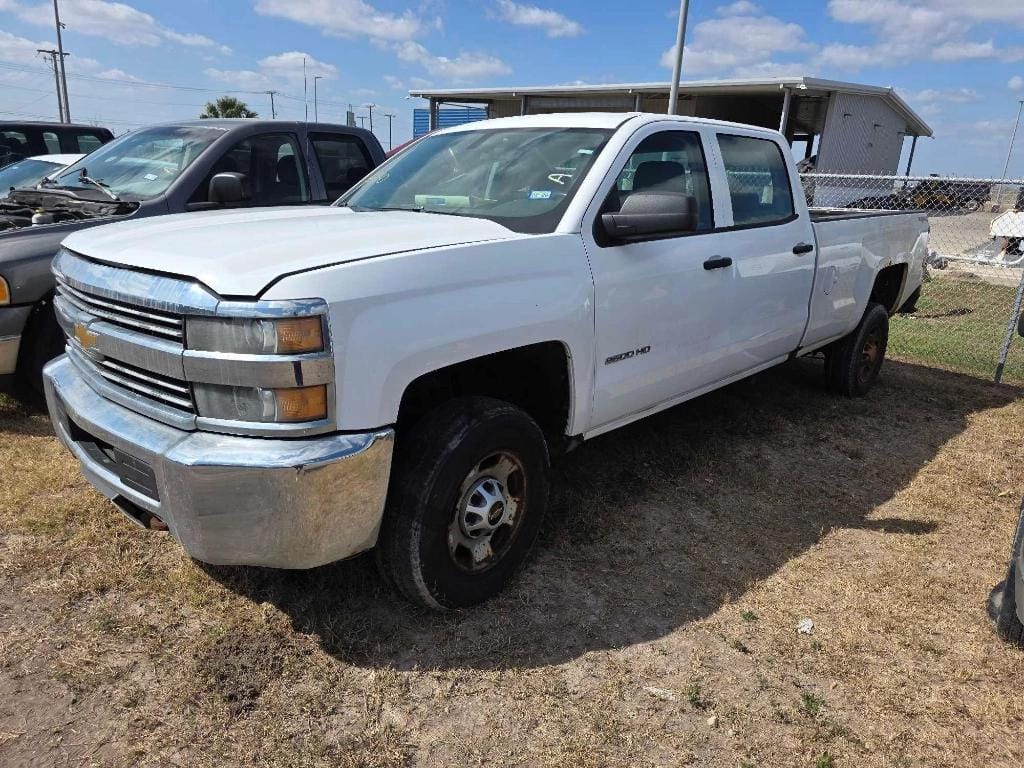2016 Chevrolet 2500HD Equipment Image0