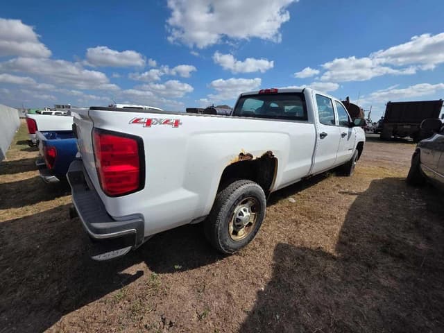 Image of Chevrolet 2500HD equipment image 4