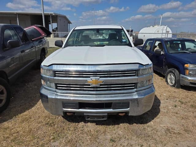 Image of Chevrolet 2500HD equipment image 2