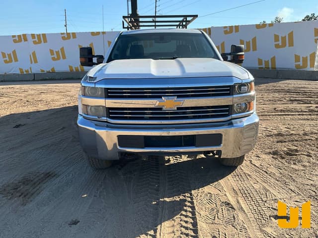 Image of Chevrolet 2500HD equipment image 1