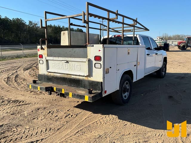 Image of Chevrolet 2500HD equipment image 4