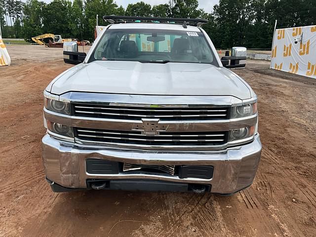 Image of Chevrolet Silverado equipment image 1