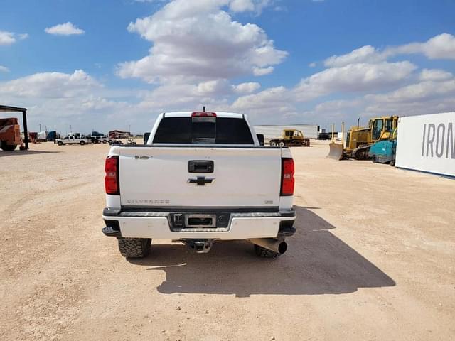 Image of Chevrolet Z71 equipment image 3