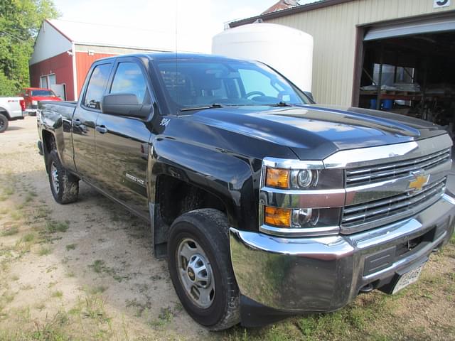 Image of Chevrolet 2500 equipment image 1