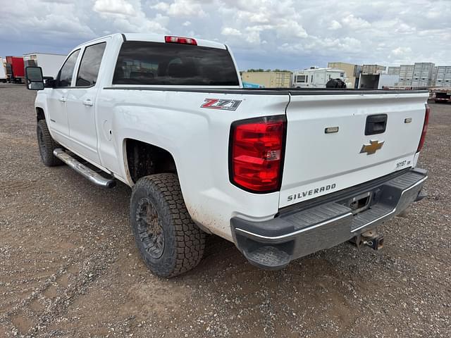 Image of Chevrolet 2500HD equipment image 1