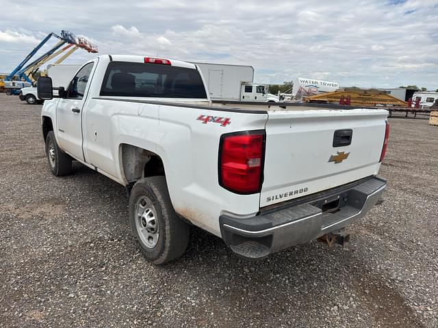 Image of Chevrolet 2500HD equipment image 1