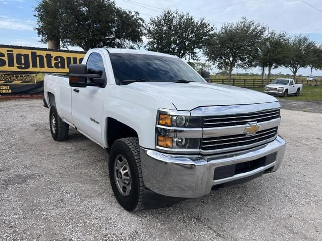 Image of Chevrolet 2500HD equipment image 3