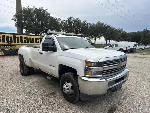 Image of Chevrolet 3500HD equipment image 4