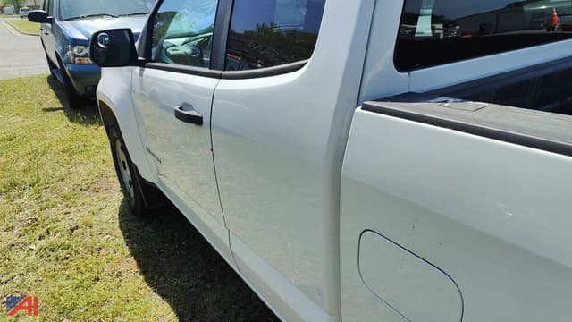 Image of Chevrolet Colorado equipment image 3