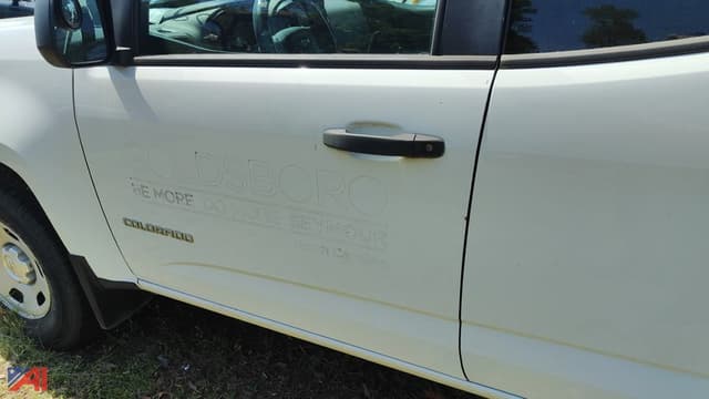 Image of Chevrolet Colorado equipment image 2