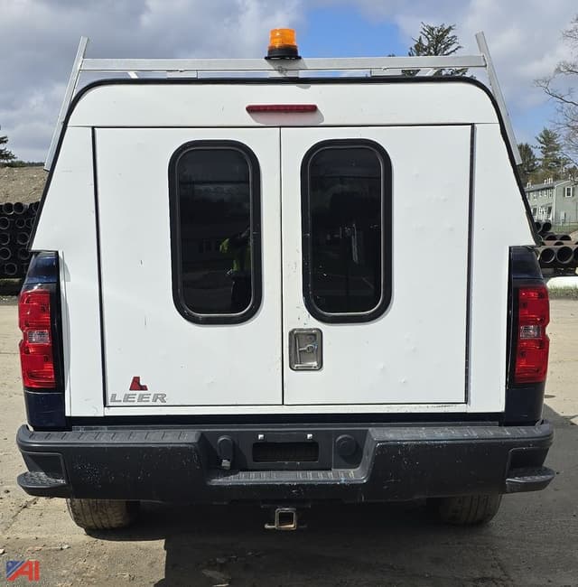 Image of Chevrolet 1500 equipment image 4