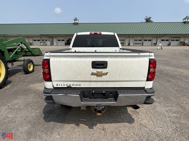 Image of Chevrolet 2500HD equipment image 4
