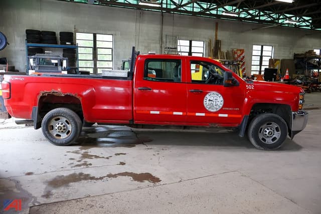 Image of Chevrolet 2500HD equipment image 4