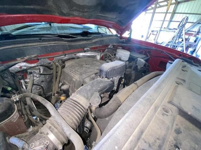 Image of Chevrolet 2500HD equipment image 2