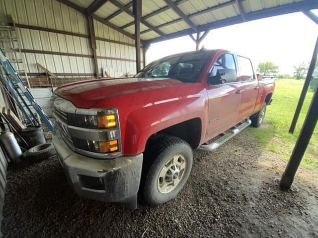 Image of Chevrolet 2500HD equipment image 4