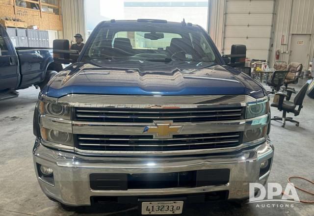 Image of Chevrolet 2500HD equipment image 1