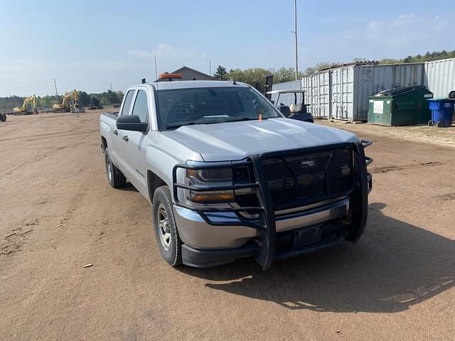 Image of Chevrolet Silverado equipment image 2