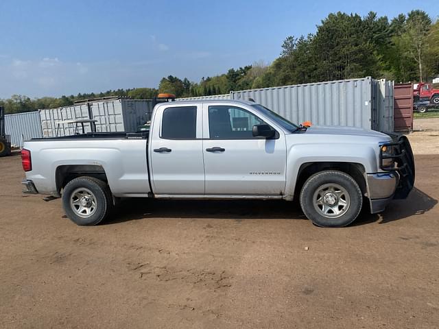 Image of Chevrolet Silverado equipment image 3