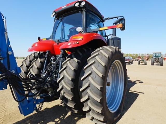 Image of Case IH Magnum 250 equipment image 4