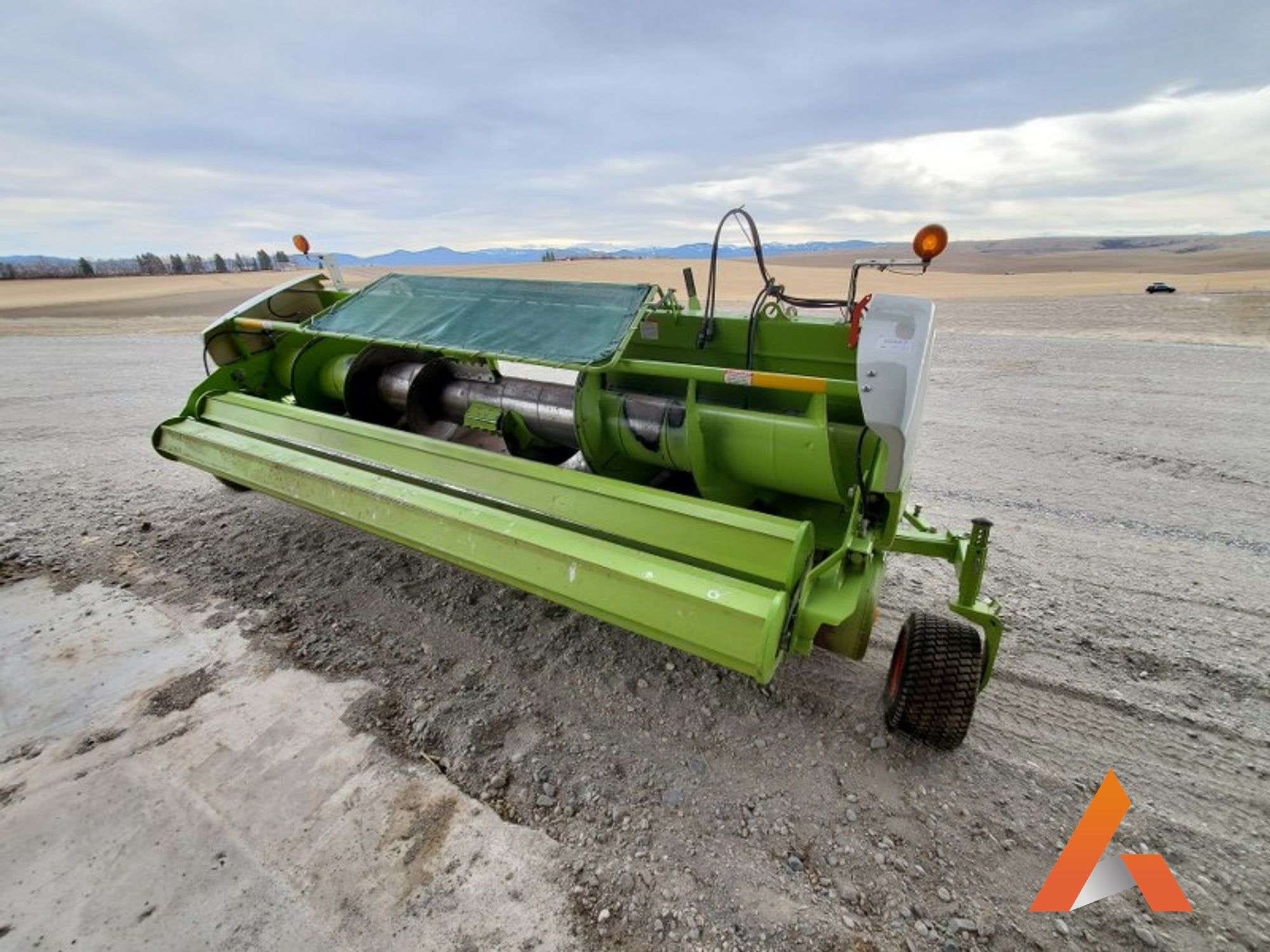 2016 CLAAS 380 Equipment Image0