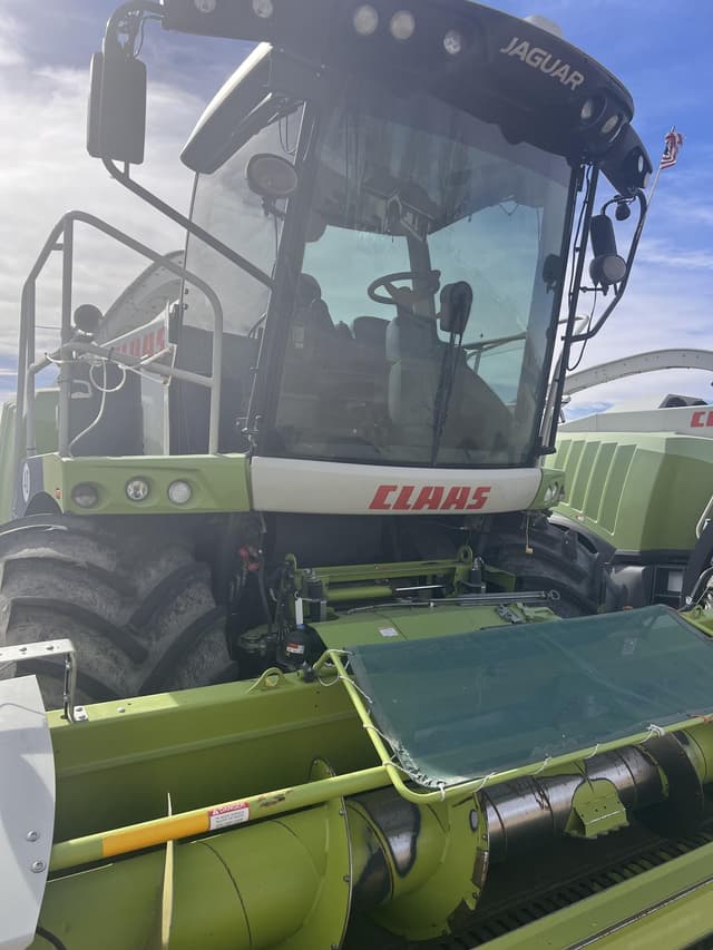 Image of CLAAS Jaguar 970 equipment image 2