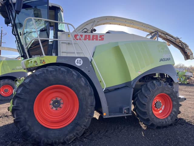 Image of CLAAS Jaguar 980 equipment image 2