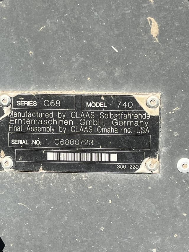 Image of CLAAS LEXION 740 equipment image 2