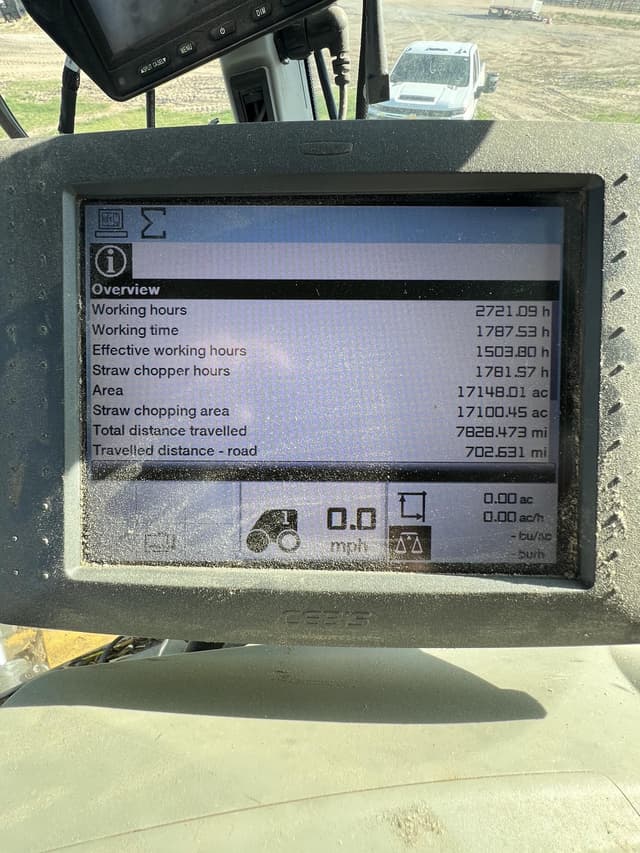 Image of CLAAS LEXION 740 equipment image 1