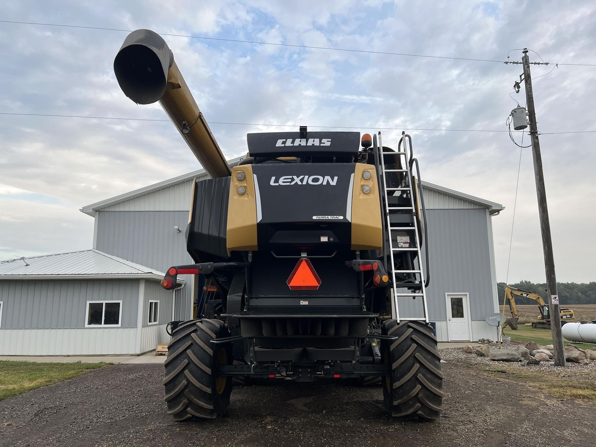 2016 CLAAS LEXION 740TT Image