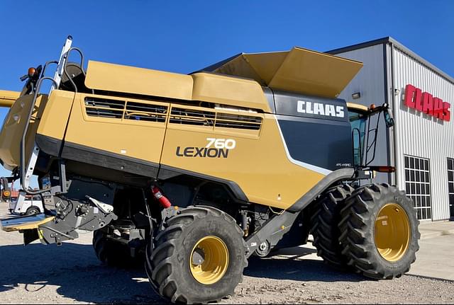 Image of CLAAS LEXION 760 equipment image 1