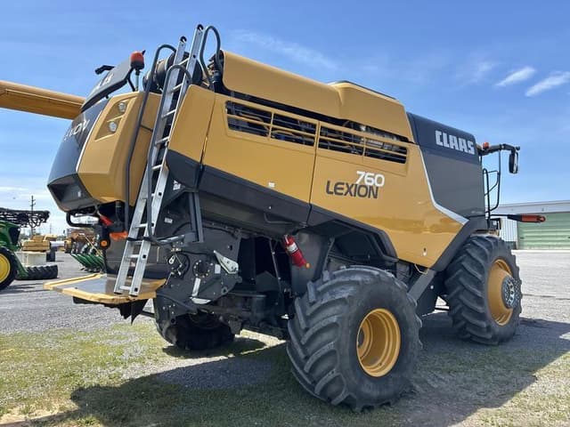 Image of CLAAS LEXION 760 equipment image 4